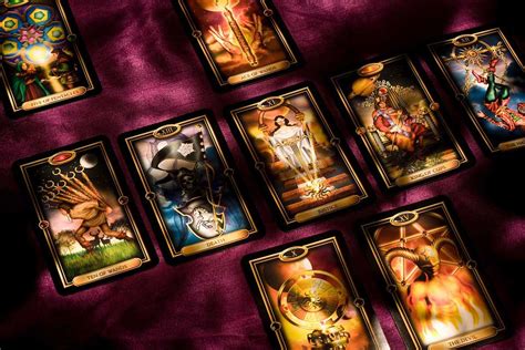 tarot gratis trabajo tres cartas